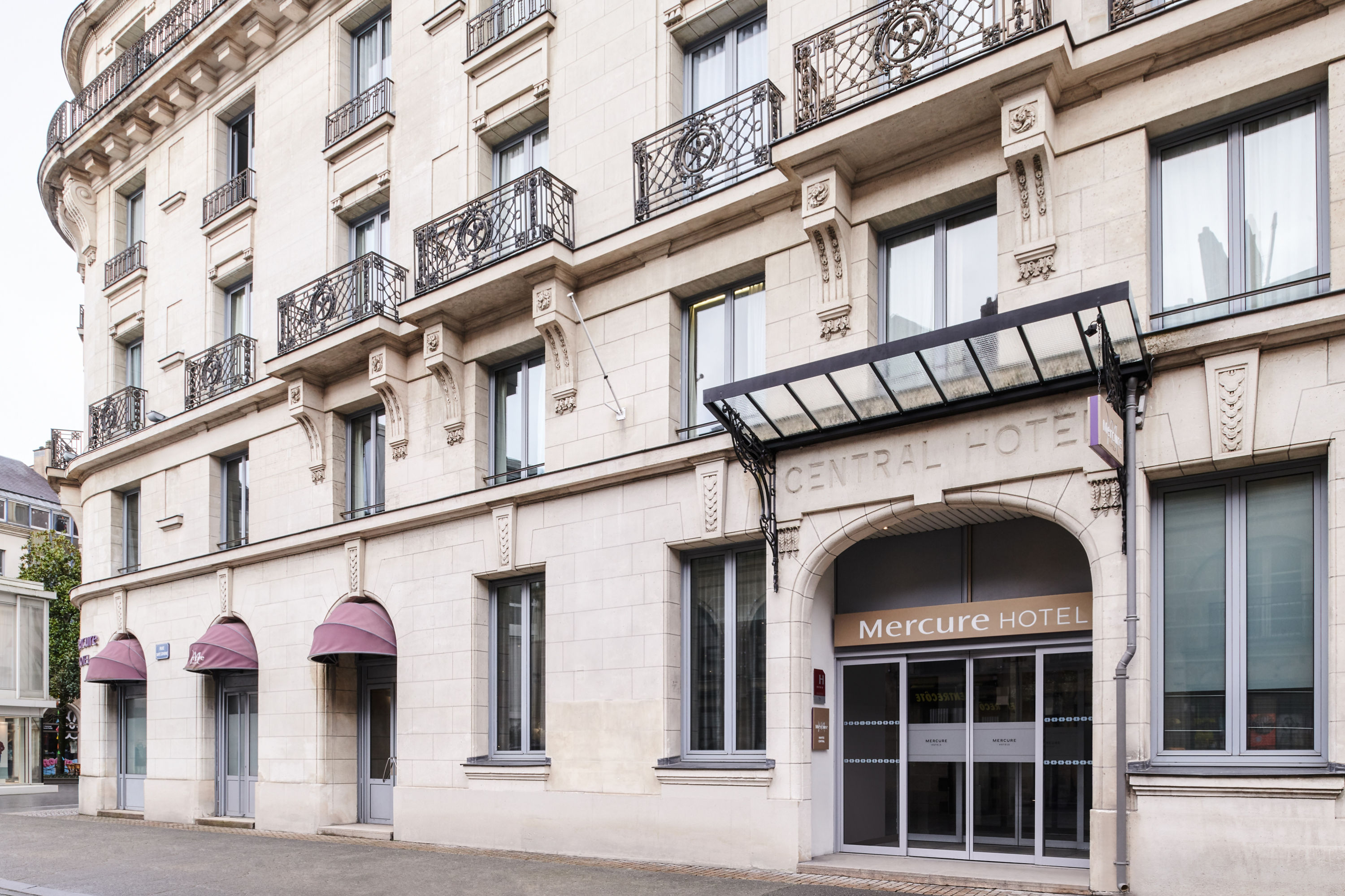 Mercure Nantes Centre Grand Hotel Hotel - France