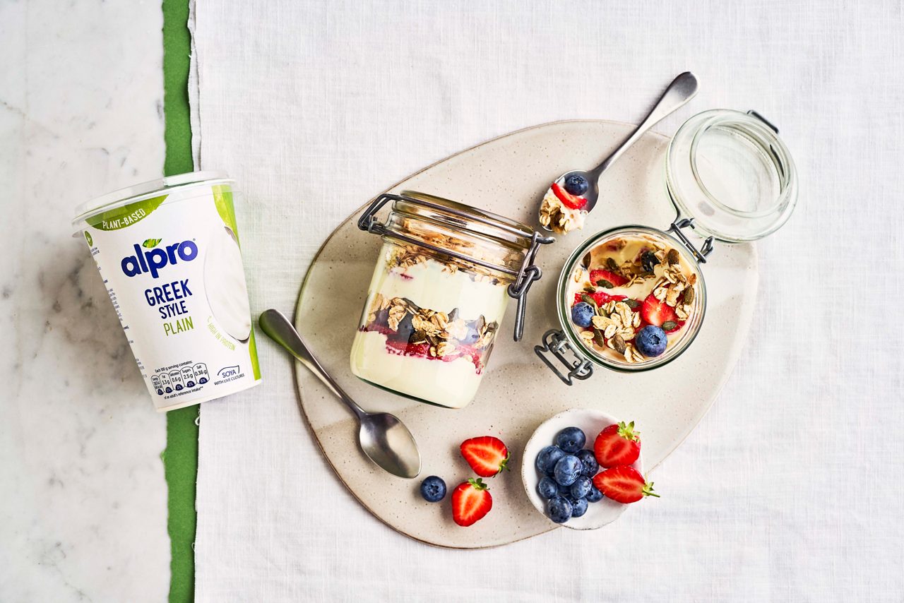 D1A140BC-E9ED-4854-BD657BE182B95F72<br>Quick yogurt and granola parfait. Branded (3). Landscape..jpg